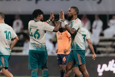 هدف إيفان توني لا يكفي.. الأهلي يتعثر أمام الفيحاء بالدوري السعودي